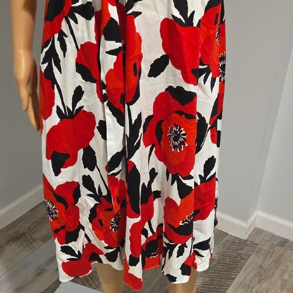 London Times Red and Black Halter Sundress - Picture 4 of 11